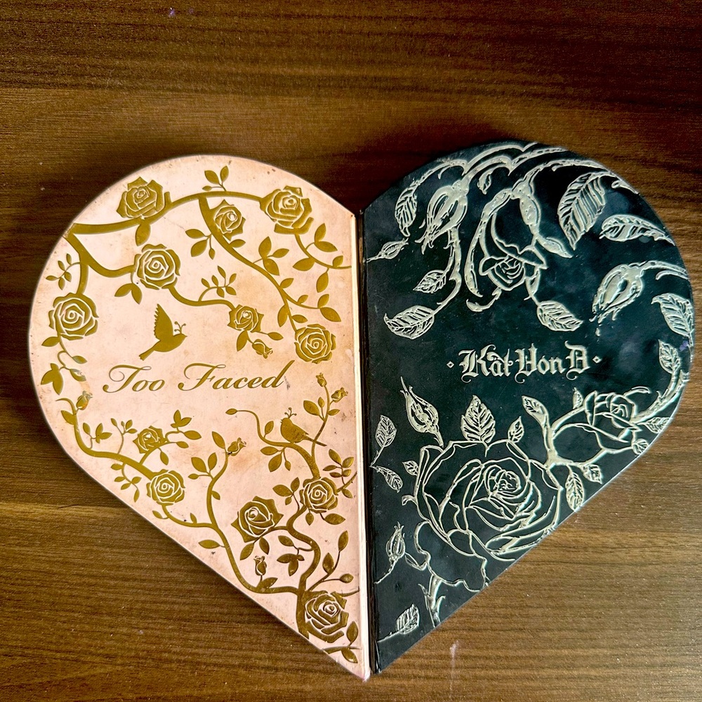 Kat Von D Beauty X Too Faced eyeshadow palette